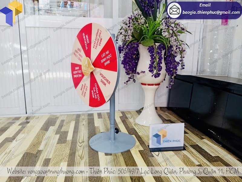 thiết kế vòng quay quảng cáo để bàn