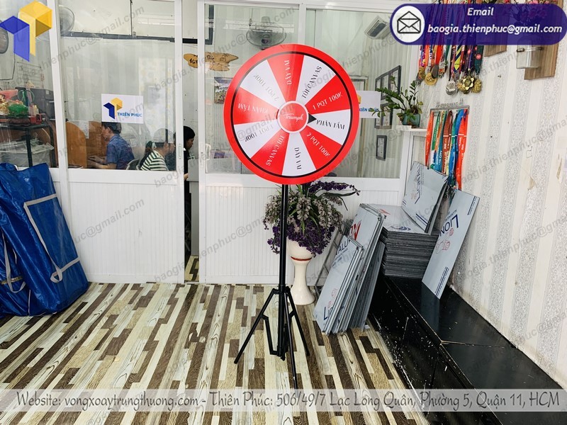 vòng quay may mắn chân xếp