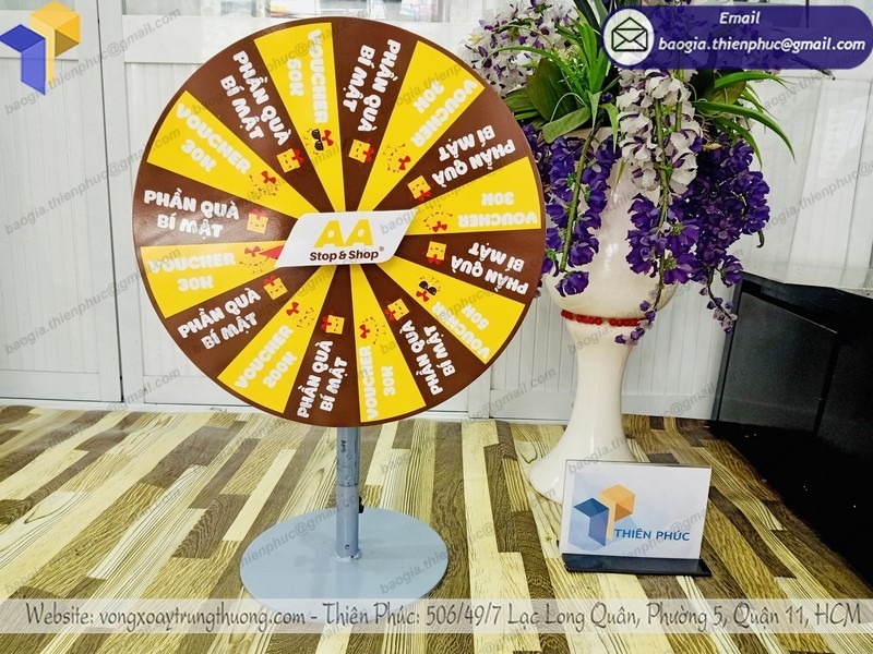 vòng quay may mắn để bàn