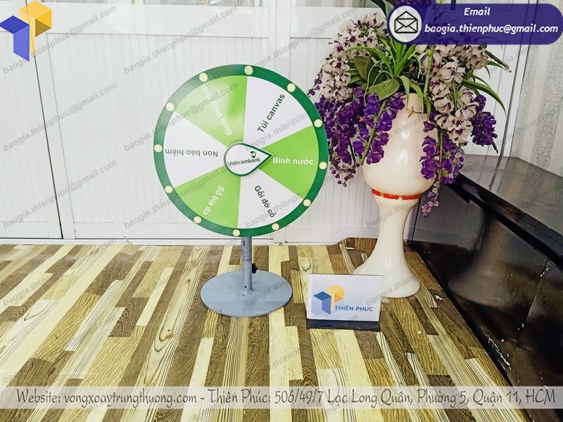 Vòng quay may mắn để bàn