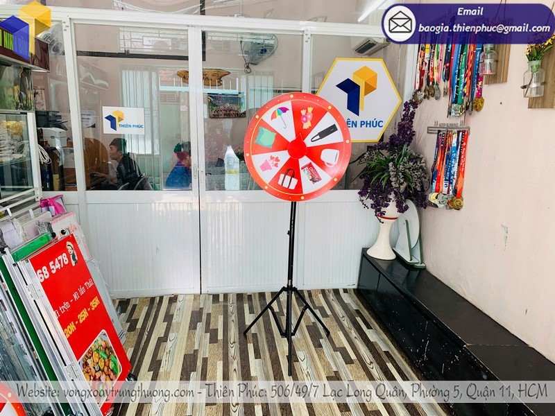 vòng quay trúng thưởng chân xếp